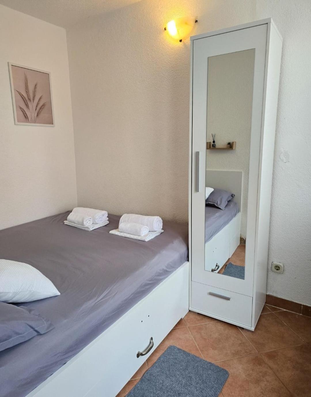 Private Bedroom With Bathroom 巴什卡沃达 外观 照片